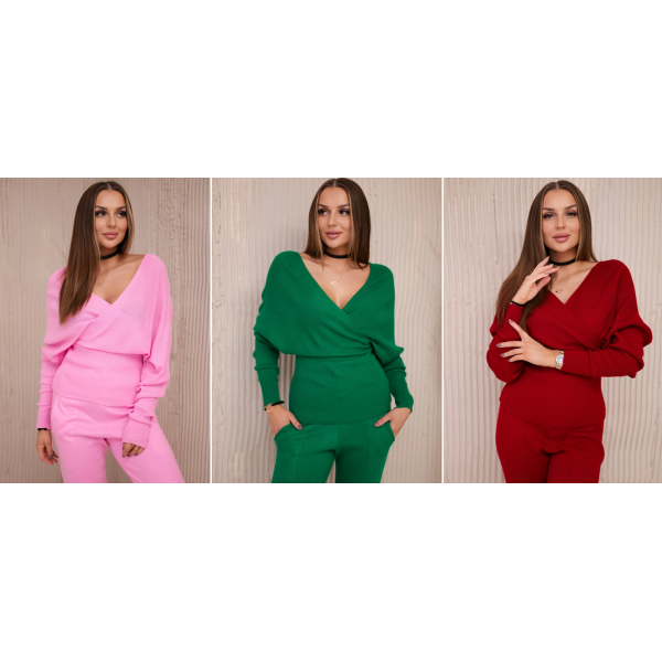 Completo due pezzi composto da maglione e pantaloni Completo due pezzi composto da maglione e pantaloni